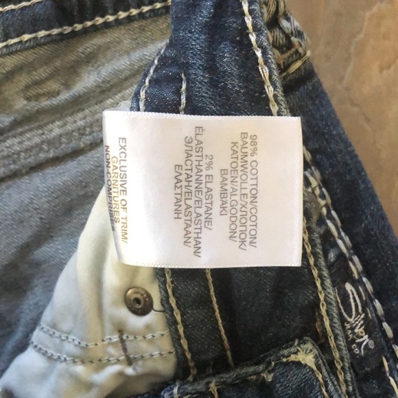 Silver Suki Jean Capris - Picture 5 of 6